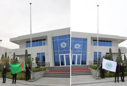 Awazada Gurbanguly Berdimuhamedow adyndaky haýyr-sahawat gaznasynyň şahamçasy açyldy