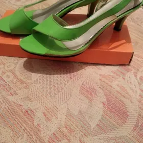 туфли и босоножки и сапоги