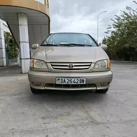 Toyota Sienna 2003