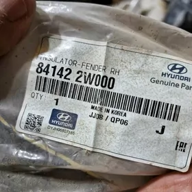 Уплотнитель на Хундай Санта Фе