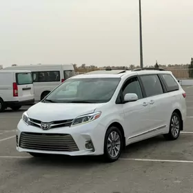 Toyota Sienna 2017
