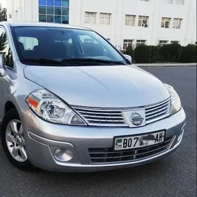 Nissan Versa 2010