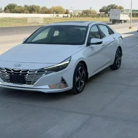 Hyundai Elantra 2022