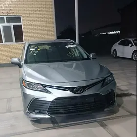 Toyota Camry 2020
