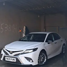 Toyota Camry 2020