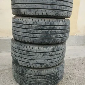 235 45 18 BRIDGESTONE