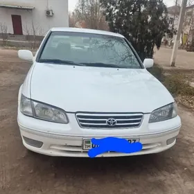 Toyota Camry 2000
