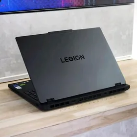 Lenovo Legion5|RTX5060|R7 260