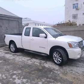 Nissan Titan 2005