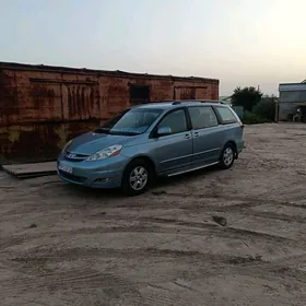Toyota Sienna 2005