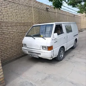 Mitsubishi L300 1995