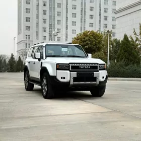 Toyota Land Cruiser Prado 2024