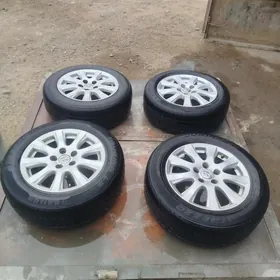 awiryon disga teker R16