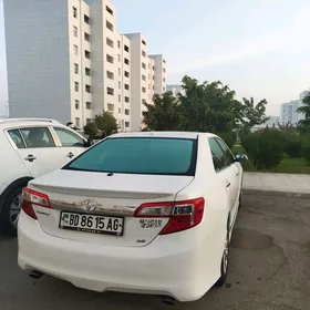 Toyota Camry 2013