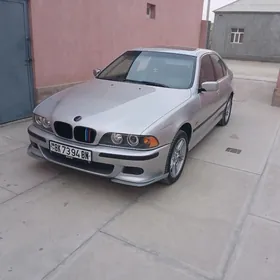 BMW E39 2000
