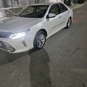 Toyota Camry 2015