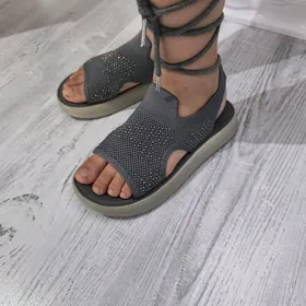 БОСОНОЖКИ, ШЛЕПКИ