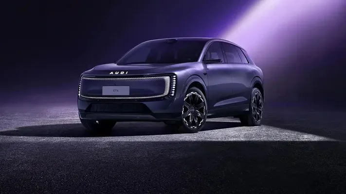 AUDI показала в Китае серийный кроссовер E7X без традиционных колец
