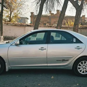 Toyota Camry 2004
