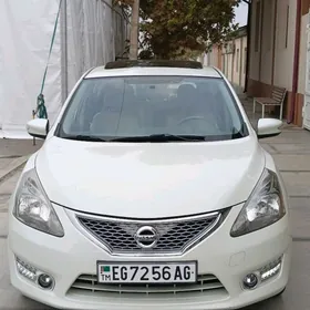 Nissan Tiida 2013