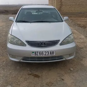 Toyota Camry 2004