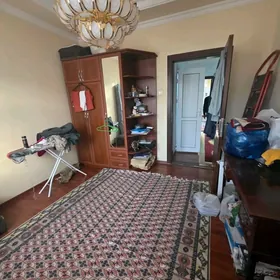 Мир 6 3+1 3 этаж Хозяин Квад п