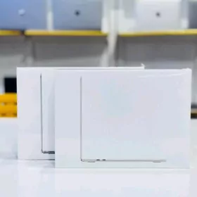 Macbook Air 13 M2 16/256