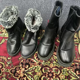 сапоги и кроссовки