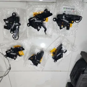 Bagaz Kapot zamok toyota