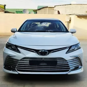 Toyota Camry 2020