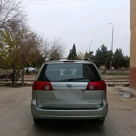 Toyota Sienna 2006