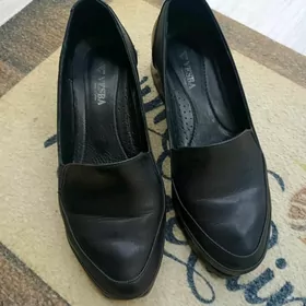 hakyky deri aýakgap