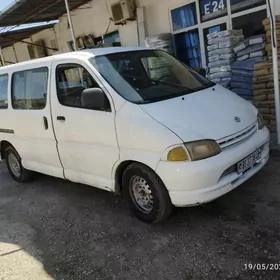 Toyota Hiace 1998