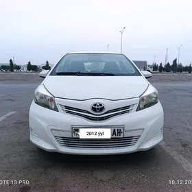 Toyota Yaris 2012