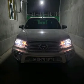 Toyota Hilux 2019