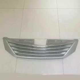 Sienna 10-17y reşetka radiator