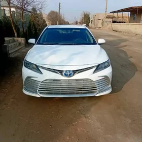 Toyota Camry 2022