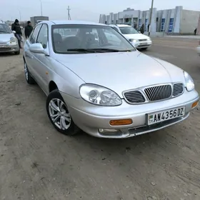 Daewoo Leganza 1998