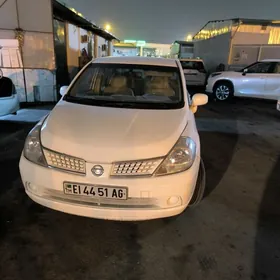 Nissan Tiida 2007