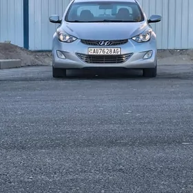 Hyundai Elantra 2013