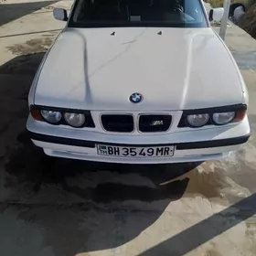 BMW 525 1989