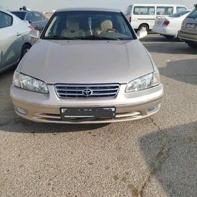 Toyota Camry 2000
