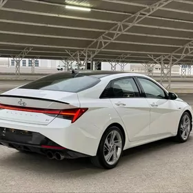 Hyundai Elantra 2023