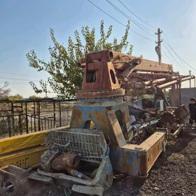 pompa platforma ustaofka