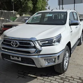 Toyota Hilux 2024