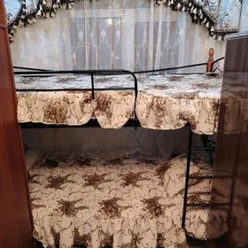 Двухъярусная кровать