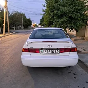 Toyota Camry 2000