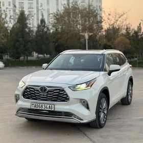 Toyota Highlander 2020