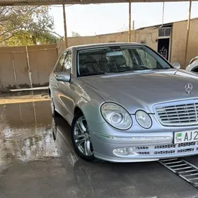Mercedes-Benz E320 2002