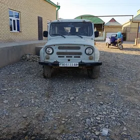 UAZ 469 2001